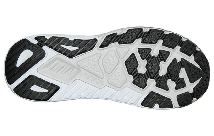 Arahi 6 ‘Blanco y Negro’