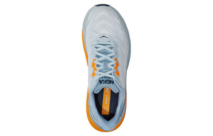 Arahi 6 ‘Plein Air Azul Niebla Naranja’