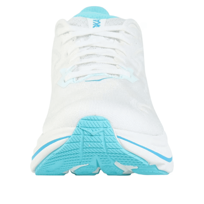 Clifton 10 ‘Blanco hacia el cielo azul’