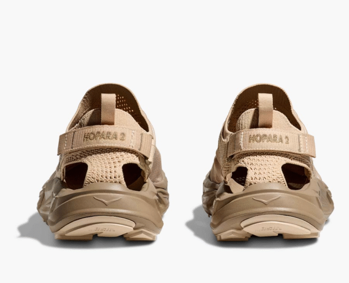 HOKA ONE ONE HOKA Sudadera con capucha esencial HOKA ONE ONE HOKA Sudadera con capucha esencial