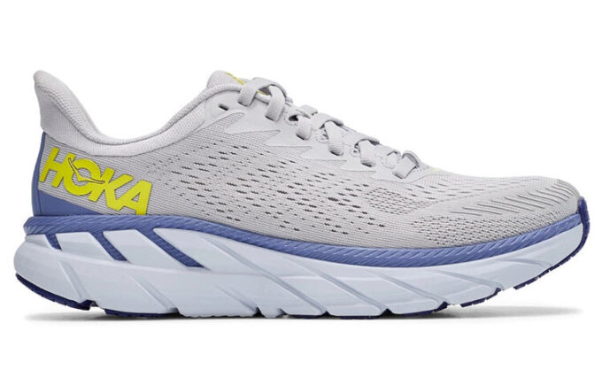 (WMNS) Clifton 7 ‘Nube de nimbus de roca lunar’